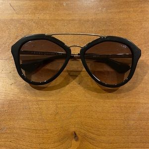 BLACK PRADA AVIATORS